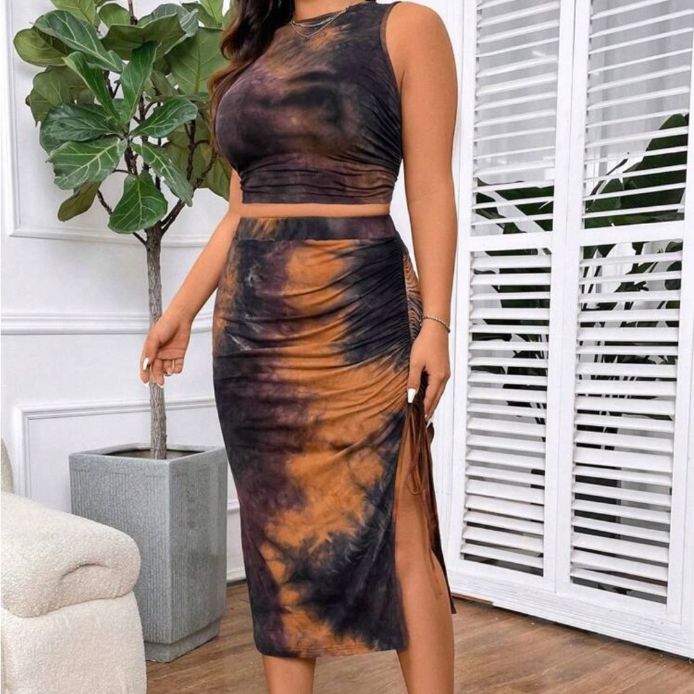Elegant Tie-Dye Midi Skirt